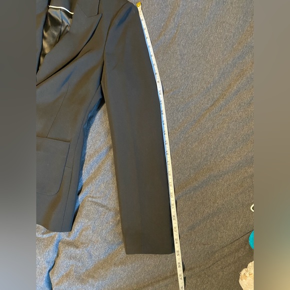 Classic Black Blazer - Picture 3 of 6
